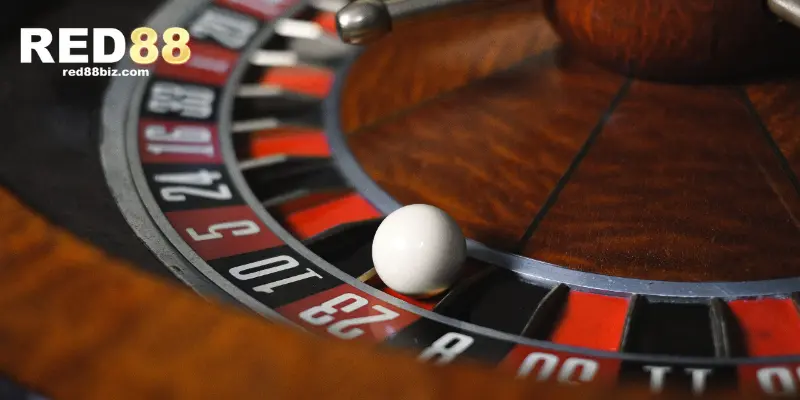 Tại Sao Trò Chơi Roulette Tại RED88 Lại Được Nhiều Người Chơi Yêu Thích? 3 Hướng dẫn cách chơi Roulette đơn giản và dễ hiểu nhất