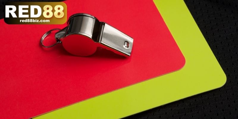 Kèo Thẻ Phạt - Giải Mã Chi Tiết Trong Cá Cược Bóng Đá 3 3 yếu tố quan trọng cần chú ý khi cược thẻ phạt